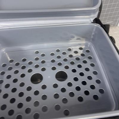 NEW ARTIC ZONE Lunch Box Cooler with Strap