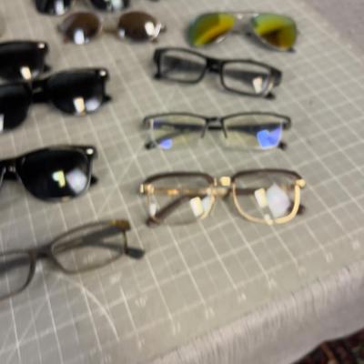 Sun Glass Lot, Lots of the too! 
