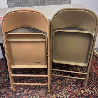 2 Metal Mismatched Folding Chairs
