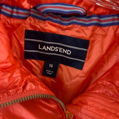 Lands End Women's Like New PUFFER Jacket, with Brass Zippers. 