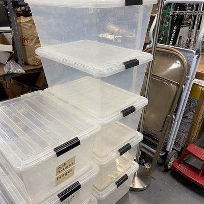 8 - 11 Gallon Tubs with Lids 