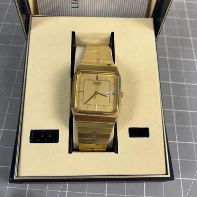 SEIKO Men's Watch in the Box