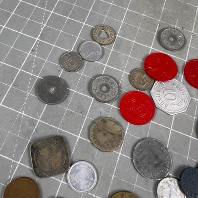 Mixed Lot of Tokens and Wheat Pennies
