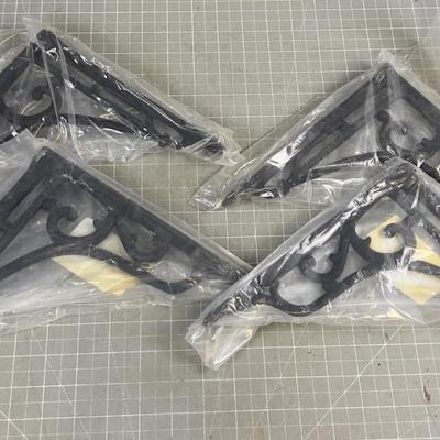 4 Cast Iron Shelf Brackets NEW 