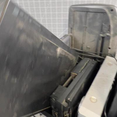 ELECTRONIC: Lap Tops, Key Boards, DVD players