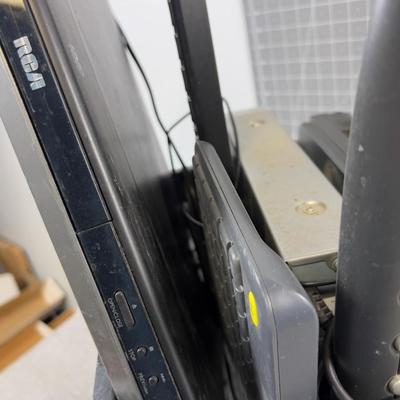 ELECTRONIC: Lap Tops, Key Boards, DVD players