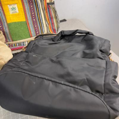 Back Packs, Purses, Clutches 