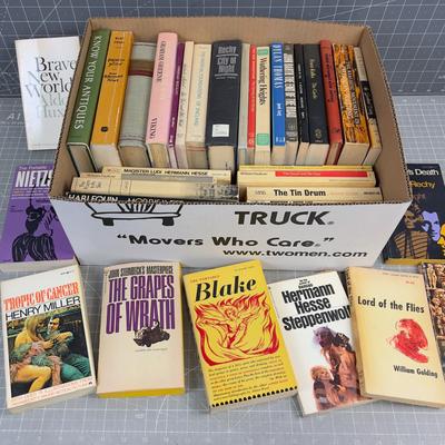 Novel 1970's Paper Back Novels 