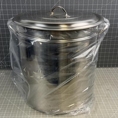 NICE HUGE POT NEW, Stainless Steel 