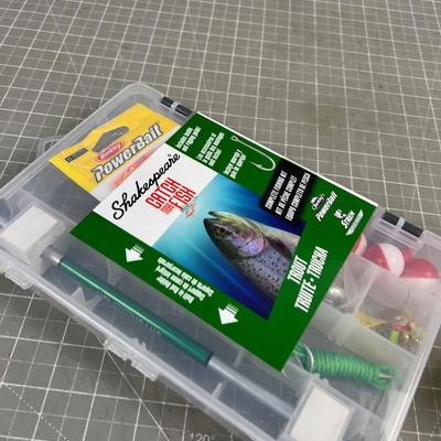 Shakespeare Fishing Pole SET: Pole (tips is broke), Reel and Tackle Box. 