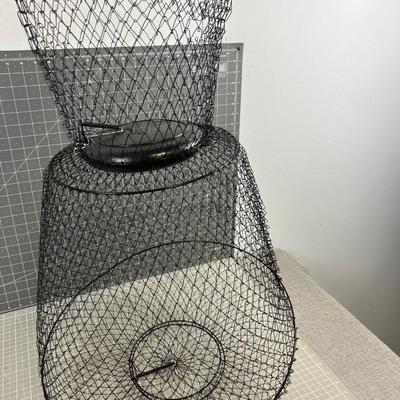 Live Trap of Live Fishing WELL, Folds Flat