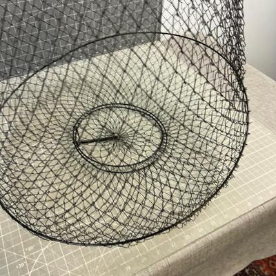 Live Trap of Live Fishing WELL, Folds Flat