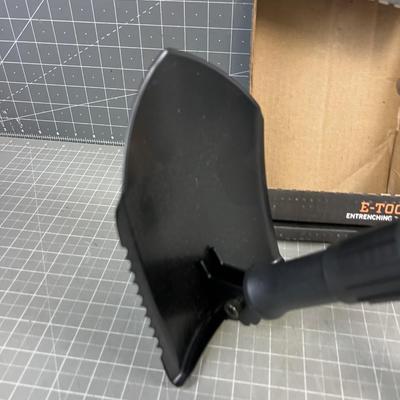 GERBER Trenching Tool - Folding Shovel