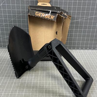 GERBER Trenching Tool - Folding Shovel