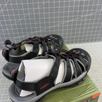KEEN Women's NEW Sandals