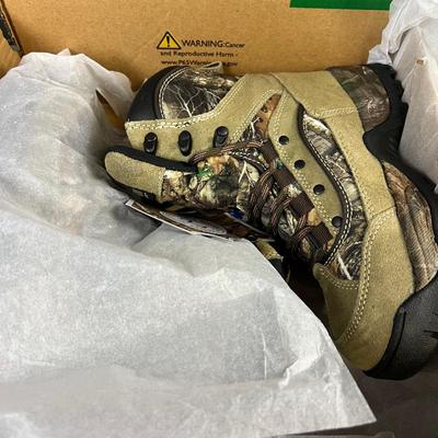 ITASCA Youth Size 3 Hunting Boots in Camo 