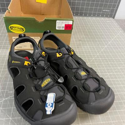 KEEN Black Men's Sandle Size 9