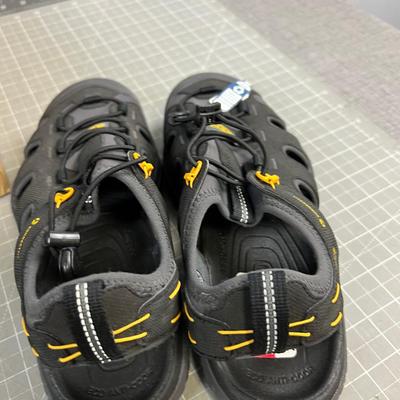 KEEN Black Men's Sandle Size 9