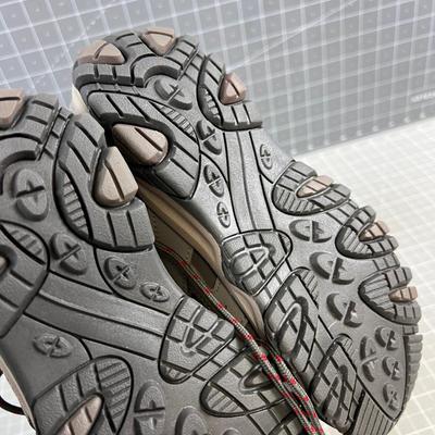 Merrill youth Size 2 Low Hikers Gray & Red 