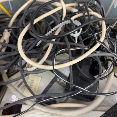 TUB Of Old Electronic, Wires, Mouse, CD Player - Tub included 