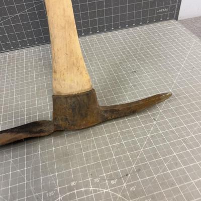 Wood Handled Pick 