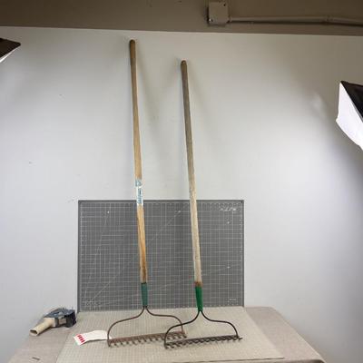 2 Rakes