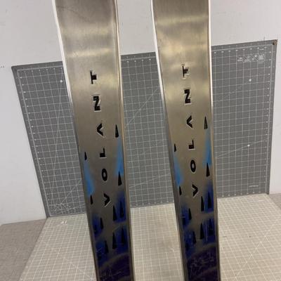 VOLANT POWER Skis 