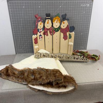 Holiday Décor': Snowmen, Candle Holder & Berries, Tree Skirt Sweater etc.