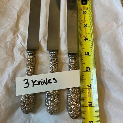 Stieff Repousee Sterling Silver Flatware 4,444 Grams 125 Pieces