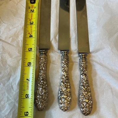 Stieff Repousee Sterling Silver Flatware 4,444 Grams 125 Pieces
