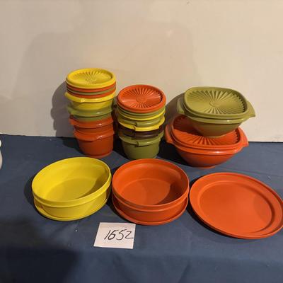 Tupperware Lot