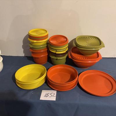 Tupperware Lot