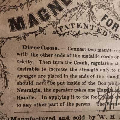 DAVIS & KIDDER'S ANTIQUE MAGNETO-ELECTRIC MACHINE FOR "NERVOUS DISEASES"