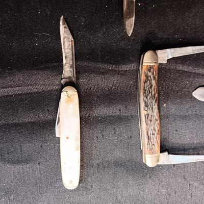 KINGSTON, MASTER AND 2 OTHER POCKET KNIVES