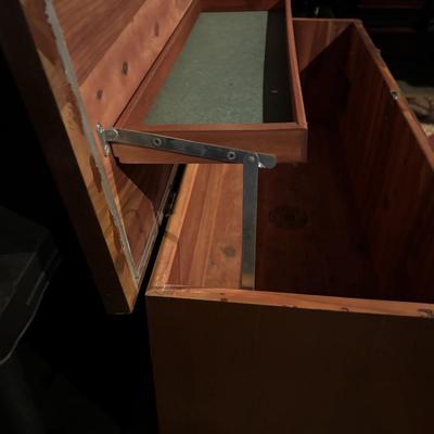 LOT 286: Vintage Lane Cedar Chest