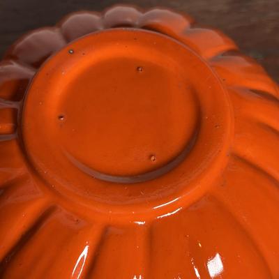 LOT 291: Fall Decor: Ceramic Pumpkins, Squirrel Salt/Pepper Shakers, Floral Center Piece and More