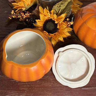 LOT 291: Fall Decor: Ceramic Pumpkins, Squirrel Salt/Pepper Shakers, Floral Center Piece and More
