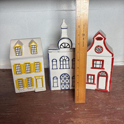 LOT 293: Vintage Mancer Canisters, Made in Italy