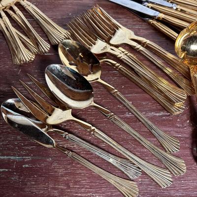 LOT 295: Godinger, Imperial 24k Gold Electro Plate and Cambridge Tracy Stainless Gold-Plated Flatware