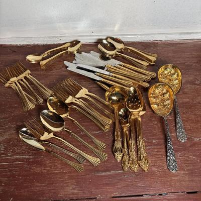 LOT 295: Godinger, Imperial 24k Gold Electro Plate and Cambridge Tracy Stainless Gold-Plated Flatware
