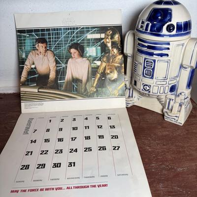 LOT 296: Vintage R2-D2 Cookies Jar (1977), Twentieth Century Fox Film Corporation, Marvel Special Edition Star Wars Comic Book, 1979 Star...