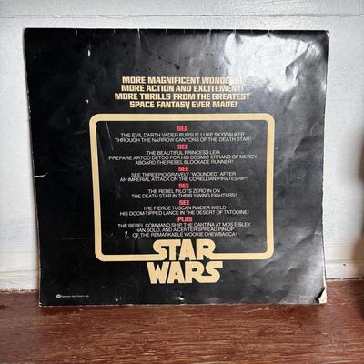 LOT 296: Vintage R2-D2 Cookies Jar (1977), Twentieth Century Fox Film Corporation, Marvel Special Edition Star Wars Comic Book, 1979 Star...