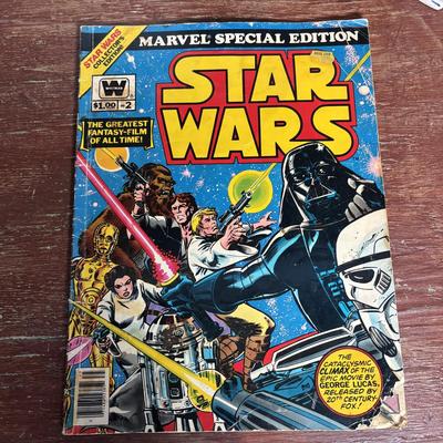 LOT 296: Vintage R2-D2 Cookies Jar (1977), Twentieth Century Fox Film Corporation, Marvel Special Edition Star Wars Comic Book, 1979 Star...