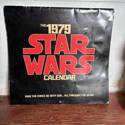 LOT 296: Vintage R2-D2 Cookies Jar (1977), Twentieth Century Fox Film Corporation, Marvel Special Edition Star Wars Comic Book, 1979 Star...