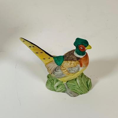 LOT 301: Lenox Bobcat Collectors Plate and Wild Boar Figurine and More