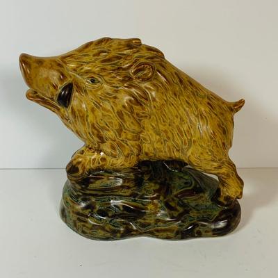 LOT 301: Lenox Bobcat Collectors Plate and Wild Boar Figurine and More