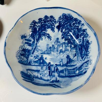 LOT 309: Victorian Ware Blue Bowl, Limoges Trinket Box, Tea Cups & Saucers, Mini Art Nouveau Bust, Lace Fan and More
