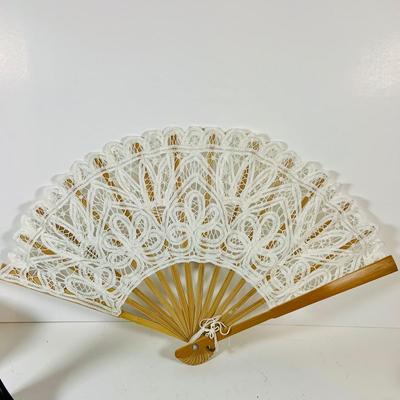 LOT 309: Victorian Ware Blue Bowl, Limoges Trinket Box, Tea Cups & Saucers, Mini Art Nouveau Bust, Lace Fan and More