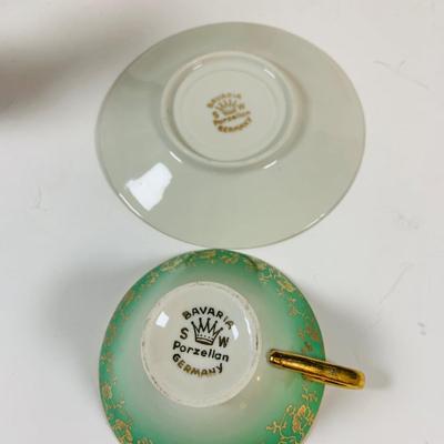 LOT 309: Victorian Ware Blue Bowl, Limoges Trinket Box, Tea Cups & Saucers, Mini Art Nouveau Bust, Lace Fan and More