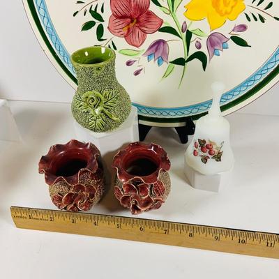 LOT 325: Large Stangl Floral Platter, Fenton Bell and Set of Three (3) Sand Majolica Vases
